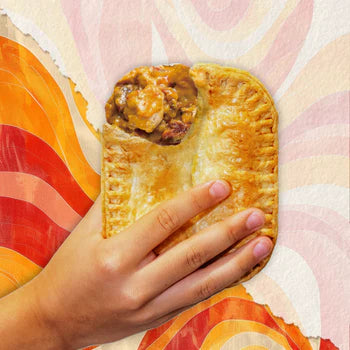 HOT CHICK - Peri-Peri Chicken, Chorizo & White Wine Pie 7oz