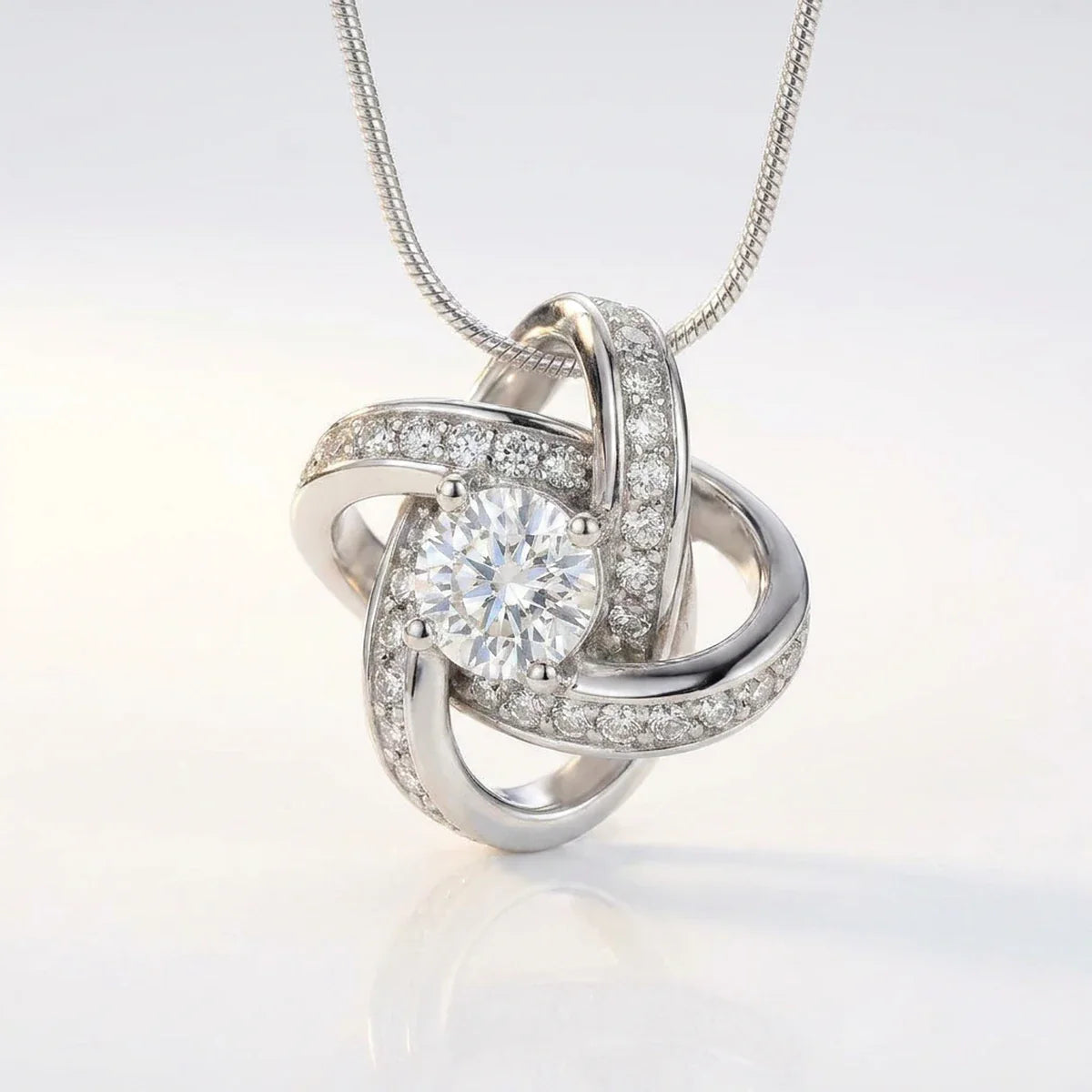 Celtic Knot™ Pendant — 18K White Gold | Diamond