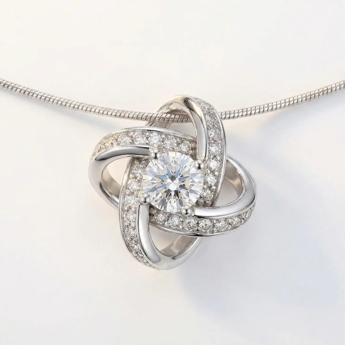 Celtic Knot™ Pendant — 18K White Gold | Diamond